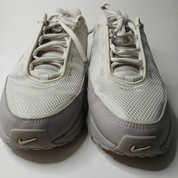 Nike Men's White and Gray Sneakers - Picture 11 of 16
